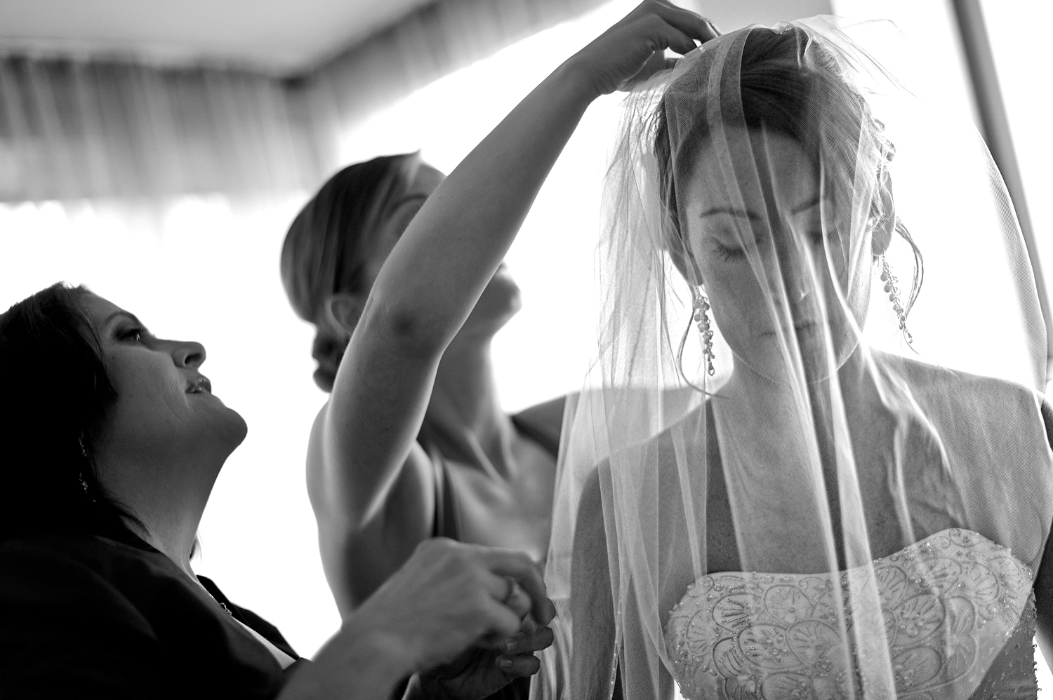 Hotel-Bride-Dress-San Diego-Wedding-Photography